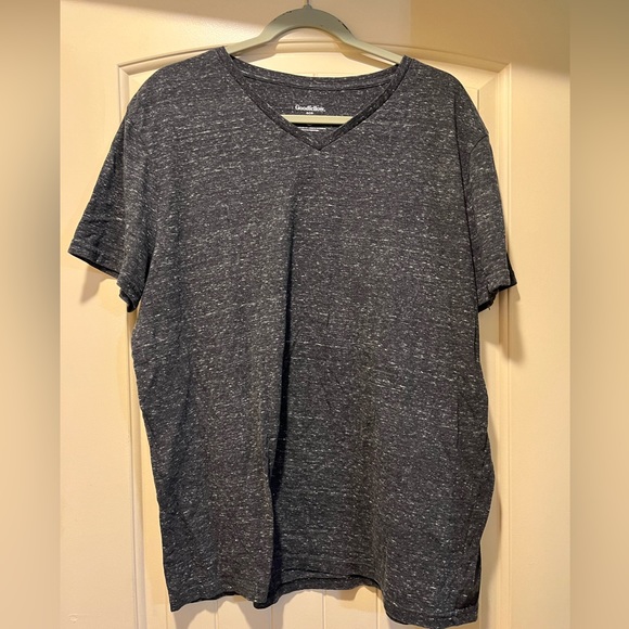 Men’s V Neck T Shirt - Picture 1 of 3
